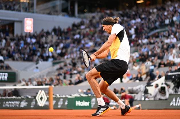 Alexander Zverev ( Allemagne ) during the 2024 French Open at Roland Garros on June 5, 2024 in Paris, France. ( Photo by federico pestellini panoramic ) - TENNIS : Roland Garros 2024 - Internationaux de France - 05 06 2024 FedericoPestellini Panoramic 