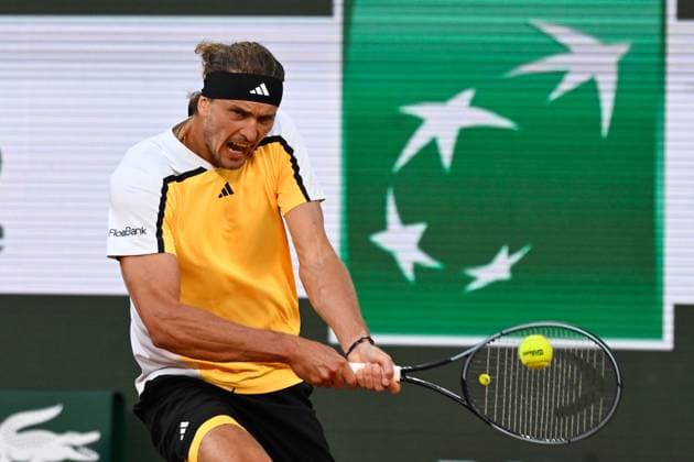 Alexander Zverev ( Allemagne ) during the 2024 French Open at Roland Garros on June 5, 2024 in Paris, France. ( Photo by federico pestellini panoramic ) - TENNIS : Roland Garros 2024 - Internationaux de France - 05 06 2024 FedericoPestellini Panoramic 