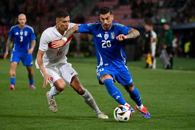 4th June 2024; Stadio Renato Dall Ara, Bologna, Italy; International Football Friendly, Italy versus Turkey; (L-R) Mert Muldur of Turkey against Mattia Zaccagni of Italy  ActionPlus12651217 BestxImages
