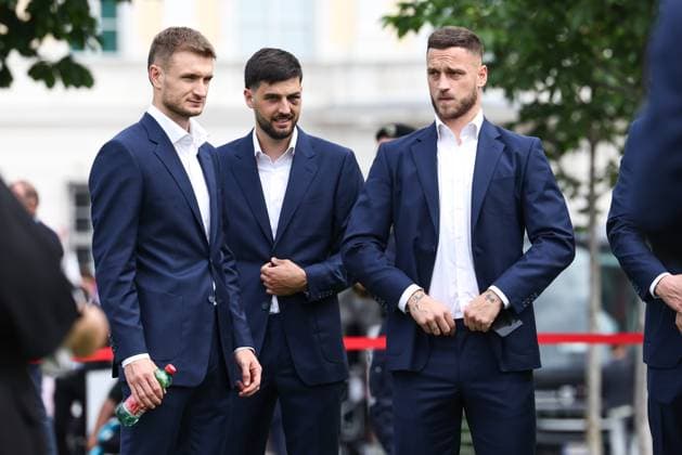 SOCCER - UEFA EURO, EM, Europameisterschaft,Fussball 2024 VIENNA,AUSTRIA,06.JUN.24 - SOCCER - UEFA European Championship, EM, Europameisterschaft preview, farewell ceremony OEFB Team. Image shows Stefan Posch, Florian Grillitsch and Marko Arnautovic (AUT).  GEPAxpictures xArminxRauthner