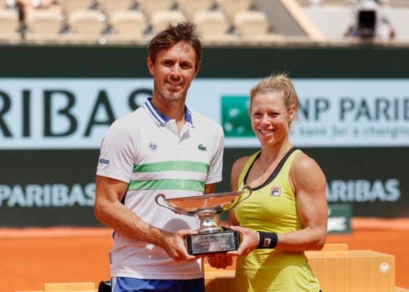Laura Siegemund (GER), Edouard Roger-Vasselin (FRA), Mixed Doubles, Siegerehrung, Praesentation Tennis - French Open 2024 - Roland Garros - Paris - - France - 6 June 2024. Copyright: xJuergenxHasenkopfx