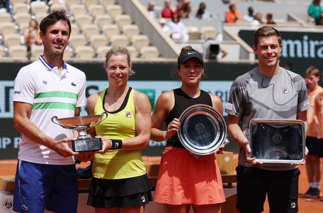 (240606) -- PARIS, June 6, 2024 -- Laura Siegemund (2nd L) of Germany Edouard Roger-Vasselin (1st L) of France and Desirae Krawczyk (2nd R) of USA Neal Skupski of Britain pose during the awarding ceremony after the mixed doubles final at the French tennis tournament at Roland Garros in Paris, France, June 6, 2024. ) (SP)FRANCE-PARIS-TENNIS-FRENCH OPEN-MIXED DOUBLES-FINAL GaoxJing 