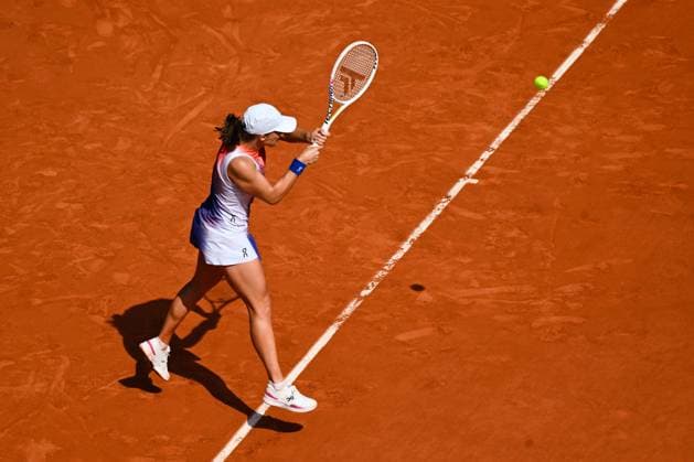 Iga Swiatek ( POL ) during the 2024 French Open at Roland Garros on June 6, 2024 in Paris, France. ( Photo by federico pestellini panoramic ) - TENNIS : Roland Garros 2024 - Internationaux de France - 06 06 2024 FedericoPestellini Panoramic 