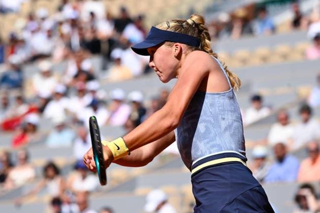 Mirra Andreeva ( RUS ) during the 2024 French Open at Roland Garros on June 6, 2024 in Paris, France. ( Photo by federico pestellini panoramic ) - TENNIS : Roland Garros 2024 - Internationaux de France - 06 06 2024 FedericoPestellini Panoramic 