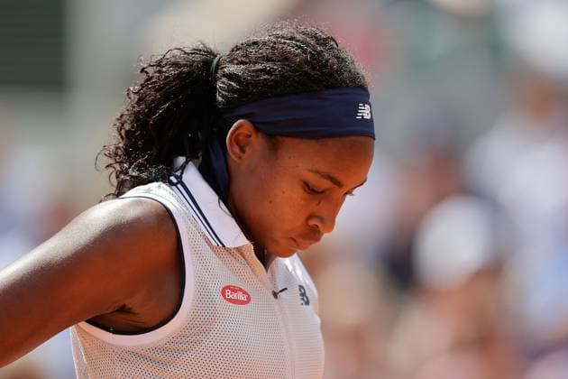 06.06.2024, Tennis, French Open 2024 Roland-Garros, FRA, Paris, Women™s Singles Court Philippe-Chatrier - SEMIFINALS Iga Swiatek (POL) - Coco Gauff (USA) Bild: v. li., Coco Gauff (USA) enttaeuscht, enttaeuscht schauend, dissapointed, traurig, frustiert, frust, gefrustet Copyright: HMBxMedia AntonioxBorga