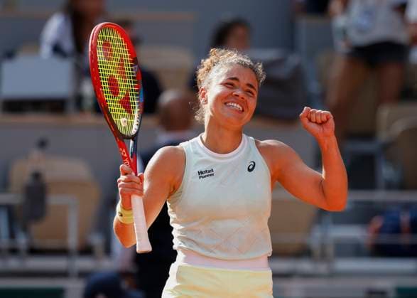 Jasmine Paolini jubelt nach dem Sieg, Jubel, Freude, EmotionHalbfinale, Semi Final Tennis - French Open 2024 - Roland Garros - Paris - - France - 6 June 2024. Copyright: xJuergenxHasenkopfx