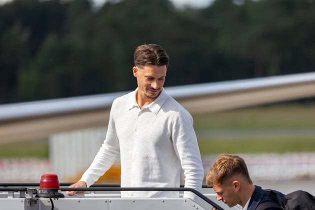 Abreise DFB-Team zum Länderspiel nach Düsseldorf Abreise der DFB-Fußball-Nationalmannschaft vom Flughafen Nürnberg nach Düsseldorf. In Mönchengladbach findet am 07.06.2024 das letzte Länderspiel Deutschland gegen Griechenland vor dem Beginn der Fußball-Europameisterschaft 2024 statt Nürnberg Flughafen Bayern Deutschland