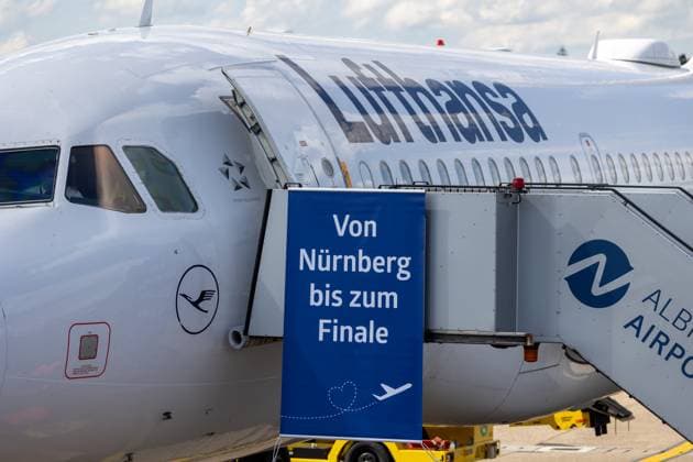 Abreise DFB-Team zum Länderspiel nach Düsseldorf Abreise der DFB-Fußball-Nationalmannschaft vom Flughafen Nürnberg nach Düsseldorf. In Mönchengladbach findet am 07.06.2024 das letzte Länderspiel Deutschland gegen Griechenland vor dem Beginn der Fußball-Europameisterschaft 2024 statt Nürnberg Flughafen Bayern Deutschland
