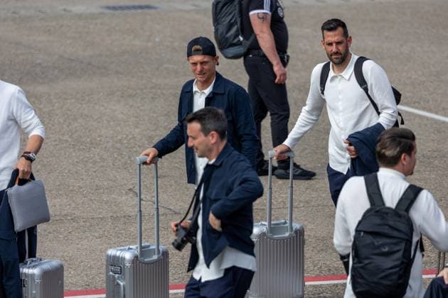 Abreise DFB-Team zum Länderspiel nach Düsseldorf Abreise der DFB-Fußball-Nationalmannschaft vom Flughafen Nürnberg nach Düsseldorf. In Mönchengladbach findet am 07.06.2024 das letzte Länderspiel Deutschland gegen Griechenland vor dem Beginn der Fußball-Europameisterschaft 2024 statt Nürnberg Flughafen Bayern Deutschland