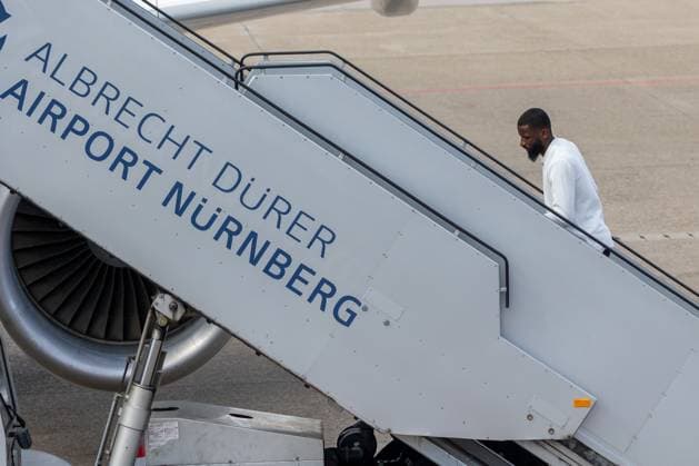 Abreise DFB-Team zum Länderspiel nach Düsseldorf Abreise der DFB-Fußball-Nationalmannschaft vom Flughafen Nürnberg nach Düsseldorf. In Mönchengladbach findet am 07.06.2024 das letzte Länderspiel Deutschland gegen Griechenland vor dem Beginn der Fußball-Europameisterschaft 2024 statt Nürnberg Flughafen Bayern Deutschland