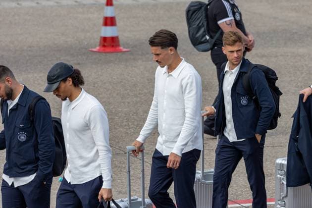 Abreise DFB-Team zum Länderspiel nach Düsseldorf Abreise der DFB-Fußball-Nationalmannschaft vom Flughafen Nürnberg nach Düsseldorf. In Mönchengladbach findet am 07.06.2024 das letzte Länderspiel Deutschland gegen Griechenland vor dem Beginn der Fußball-Europameisterschaft 2024 statt Nürnberg Flughafen Bayern Deutschland