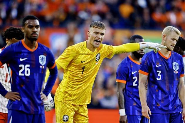 ROTTERDAM, 06-06-2024, Stadium de Kuip, Friendly match between Netherlands and Canada. goalkeeper Netherlands Bart Verbruggen goalkeeper Netherlands Bart Verbruggen Netherlands - Canada (friendly)  x25432799x Copyright: