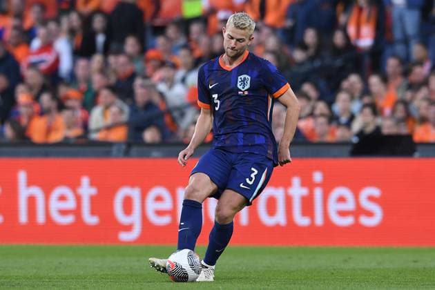 Fußball Länderspiel Niederlande - Kanada am 06.06.2024 im Feyenoord Stadium in Rotterdam Matthijs de Ligt ( Niederlande )