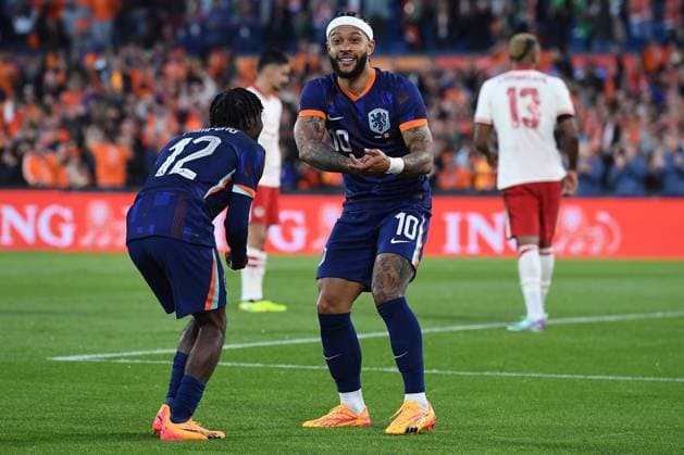 Fußball Länderspiel Niederlande - Kanada am 06.06.2024 im Feyenoord Stadium in Rotterdam Torjubel zum 1:0 durch Memphis Depay ( Niederlande )