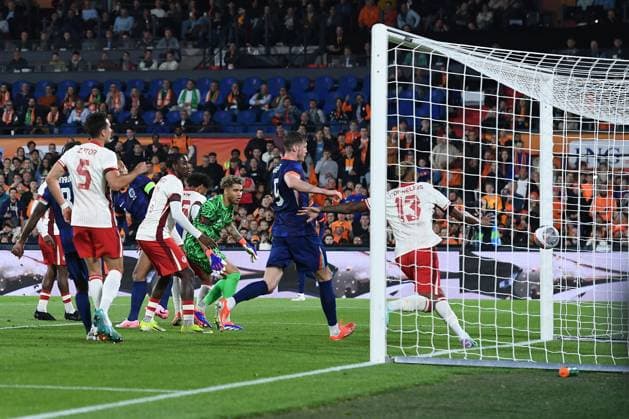 Fußball Länderspiel Niederlande - Kanada am 06.06.2024 im Feyenoord Stadium in Rotterdam Tor zum 4:0 durch Virgil van Dijk ( Niederlande )