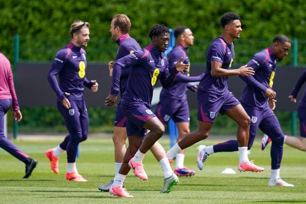 England Training England Midfielder Kobbie Mainoo Manchester United, ManU during the England Training session ahead of the friendly International vs Iceland at the Tottenham Hotspur Training Ground, Enfield, England, United Kingdom on 6 June 2024 Editorial use only. All images are copyright Every Second Media Limited. No images may be reproduced without prior permission. Copyright: xIMAGO EveryxSecondxMediax ESM-1028-0046