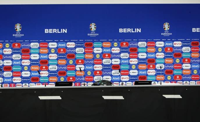 Innenansicht Pressekonferenzraum Medienzentrum Pressezentrum der EM Media Day Olympiastadion Berlin in Vorbereitung Fußball Fussball Euro 2024 Europameisterschaft EM Herren Saison 2023 2024 07.06.2024 DFL regulations prohibit any use of photographs as image sequences and or quasi-video