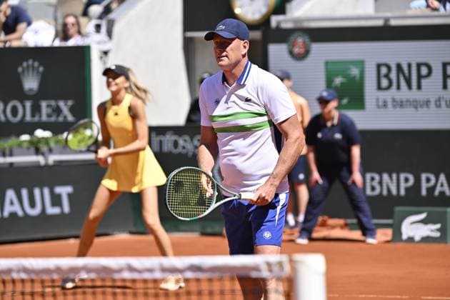 Tennis : Roland Garros 2024 - France - Daniela Hantuchova et Guy Forget jouent le double mixte du tournoi des legendes Tennis : Roland Garros 2024 - France - 07 06 2024 ChrysleneCaillaud Panoramic 