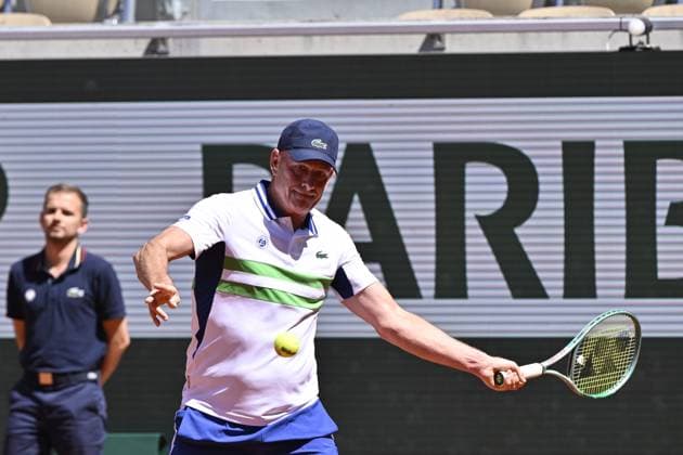 Tennis : Roland Garros 2024 - France - Daniela Hantuchova et Guy Forget jouent le double mixte du tournoi des legendes Tennis : Roland Garros 2024 - France - 07 06 2024 ChrysleneCaillaud Panoramic 