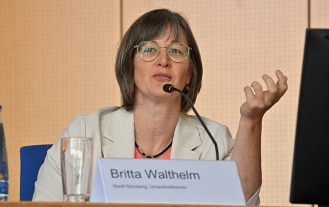 07.06.2024 - Medientermin Pressetermin der Stadt Nürnberg 1. FC Nürnberg FCN - Pressekonferenz Entwicklung des Stadions und des Stadionareals - Max-Morlock-Stadion - - xwoxzix - Britta Walthelm ( Umweltreferentin Stadt Nürnberg )