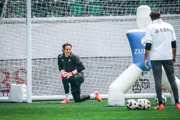 Fussball - St. Gallen, Schweiz: Abschusstraining Nationalteam Schweiz. Training vor dem letzten Testspiel gegen Österreich im Kybunpark. SUI, AUT, Freundschaftsspiel, UEFA EURO, EM, Europameisterschaft,Fussball 2024, Nati Suisse: Torhüter Yann Sommer St. Gallen Kybunpark Schweiz Copyright: xJoeranxSteinsiekx