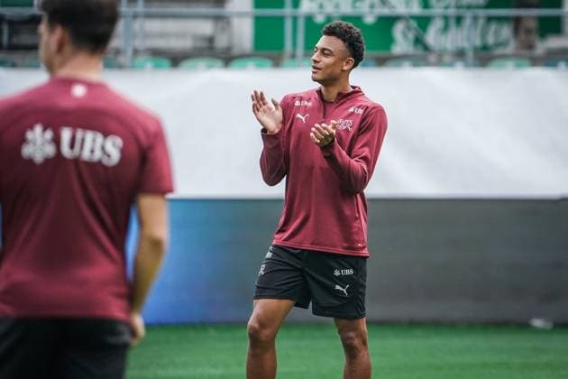 Fussball - St. Gallen, Schweiz: Abschusstraining Nationalteam Schweiz. Training vor dem letzten Testspiel gegen Österreich im Kybunpark. SUI, AUT, Freundschaftsspiel, UEFA EURO, EM, Europameisterschaft,Fussball 2024, Nati Suisse: Dan Ndoye St. Gallen Kybunpark Schweiz Copyright: xJoeranxSteinsiekx