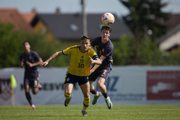 240607 Jacob Ondrejka of Sweden and Kellen Fisher of England during the under-21 International Friendly, Länderspiel, Nationalmannschaft football match between Sweden and England on June 7, 2024 in Zagreb. Photo: Nikola Krstic BILDBYRAN COP 307 NK0014 fotboll football soccer fotball träningslandskamp international friendly sverige sweden england bbeng U21, U 21 under-21 Copyright: NIKOLAxKRSTIC BB240607BB659