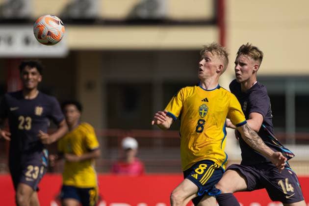 240607 Melker Widell of Sweden and Kaelan Casey of England during the under-21 International Friendly, Länderspiel, Nationalmannschaft football match between Sweden and England on June 7, 2024 in Zagreb. Photo: Nikola Krstic BILDBYRAN COP 307 NK0014 fotboll football soccer fotball träningslandskamp international friendly sverige sweden england bbeng U21, U 21 under-21 Copyright: NIKOLAxKRSTIC BB240607BB686