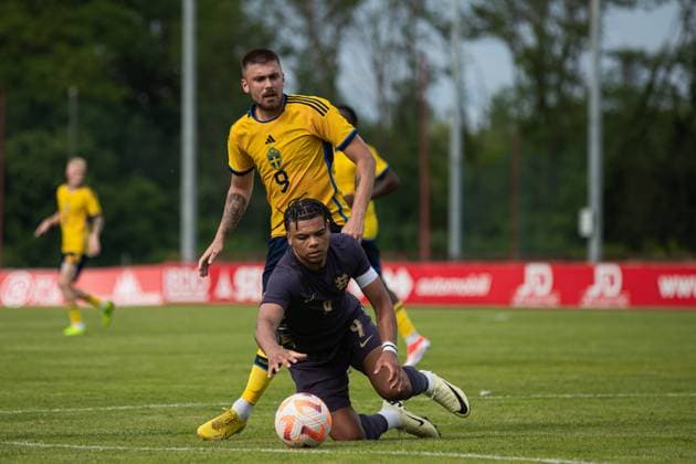 240607 Tim Prica of Sweden and Dane Scarlett of England during the under-21 International Friendly, Länderspiel, Nationalmannschaft football match between Sweden and England on June 7, 2024 in Zagreb. Photo: Nikola Krstic BILDBYRAN COP 307 NK0014 fotboll football soccer fotball träningslandskamp international friendly sverige sweden england bbeng U21, U 21 under-21 Copyright: NIKOLAxKRSTIC BB240607BB755