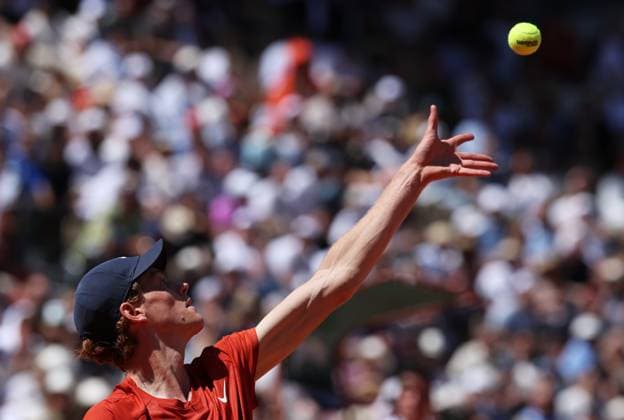 (240607) -- PARIS, June 7, 2024 -- Jannik Sinner serves a return during the men s singles semifinal between Carlos Alcaraz of Spain and Jannik Sinner of Italy at the French tennis tournament at Roland Garros in Paris, France, June 7, 2024. ) (SP)FRANCE-PARIS-TENNIS-FRENCH OPEN-MEN S SINGLES GaoxJing 