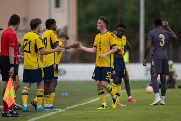 240607 Noah Persson of Sweden during the under-21 International Friendly, Länderspiel, Nationalmannschaft football match between Sweden and England on June 7, 2024 in Zagreb. Photo: Nikola Krstic BILDBYRAN COP 307 NK0014 fotboll football soccer fotball träningslandskamp international friendly sverige sweden england bbeng U21, U 21 under-21 Copyright: NIKOLAxKRSTIC BB240607BB827