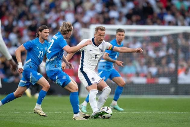 Harry Kane of England is surrounded by Iceland players during the international match, Länderspiel, Nationalmannschaft between England and Iceland at Wembley Stadium, London, England on 7 June 2024. Copyright: xGrantxWinterx 41140026