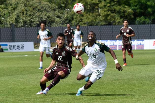 Mexique Vs Arabie Saoudite Emillio Rodriguez (Mexique) et Sulaiman Hazazi (Arabie Saoudite) FOOTBALL : Festival International Espoirs - Tournoi Maurice Revello - 07 06 2024 WilliamCannarella Panoramic 