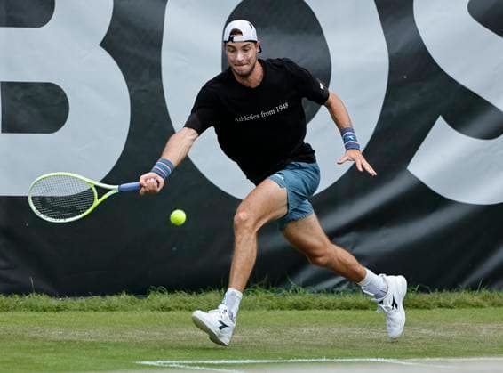 08.06.2024, Boss Open 2024, ATP, Tennis Herren Tour 250, TC Weissenhof Stuttgart, Tennis, im Bild: Jan Lennard Struff (GER) trainiert bei Boss Open 2024