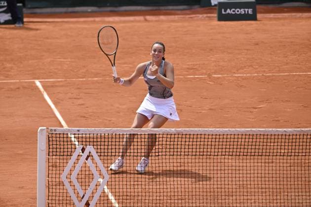 Tennis : Roland Garros 2024 - France - Teresa Valentova -Rrepublique Tceaue - gagne le titre du simple juniors filles Tennis : Roland Garros 2024 - France - 08 06 2024 ChrysleneCaillaud Panoramic 