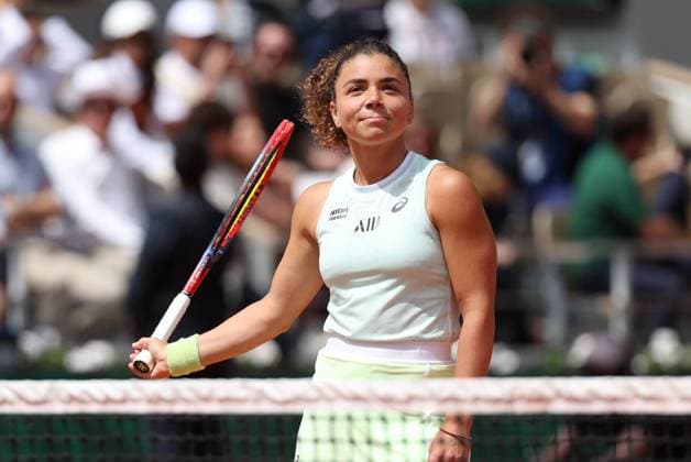 ROLAND GARROS 2024 Thierry Larret Maxppp. Tennis. Roland Garros 2024. Internationaux de France de tennis. Stade Roland Garros, Paris (75). Le 8 juin 2024. Finale Femmes : Court Philippe Chatrier : Iga SWIATEK (POL) vs Jasmine PAOLINI (ITA). PARIS (75) STADE ROLAND GARROS PARIS ILE DE FRANCE FRANCE  Copyright: xThierryxLarret MAXPPPxThierryxLarretx TL_20240608_0003 0535345694st