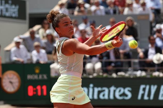 ROLAND GARROS 2024 Thierry Larret Maxppp. Tennis. Roland Garros 2024. Internationaux de France de tennis. Stade Roland Garros, Paris (75). Le 8 juin 2024. Finale Femmes : Court Philippe Chatrier : Iga SWIATEK (POL) vs Jasmine PAOLINI (ITA). PARIS (75) STADE ROLAND GARROS PARIS ILE DE FRANCE FRANCE  Copyright: xThierryxLarret MAXPPPxThierryxLarretx TL_20240608_0011 0535346155st