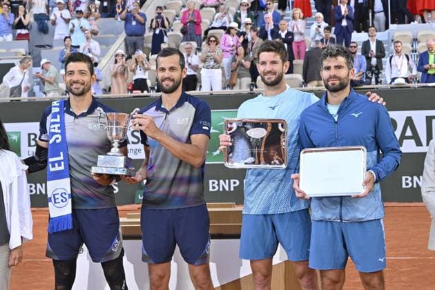 Tennis : Roland Garros 2024 - France - Mate Pavic - Croatie et Arevalo - El Salvador- remporte le titre du double Messieurs Tennis : Roland Garros 2024 - France - 08 06 2024 ChrysleneCaillaud Panoramic 