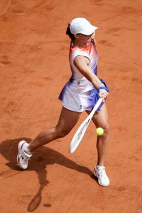 Iga Swiatek of Poland in action against Jasmine Paolini of Italy during the Women™s Singles Finals of 2024 French Open - Day 14 at Roland Garros on June 8, 2024 in Paris, France. (Photo by JustPictures) Paris Roland Garros France