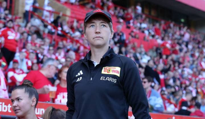 Trainerin Ailien Poese Portrait Porträt Einzelbild close up Fußball Fussball Regionalliga Damen Relegation zur 2.Bundesliga DFL Saison 2023 2024 09.06.2024 1.FC Union Berlin FCU vs. SV Henstedt Sulzburg DFL regulations prohibit any use of photographs as image sequences and or quasi-video.