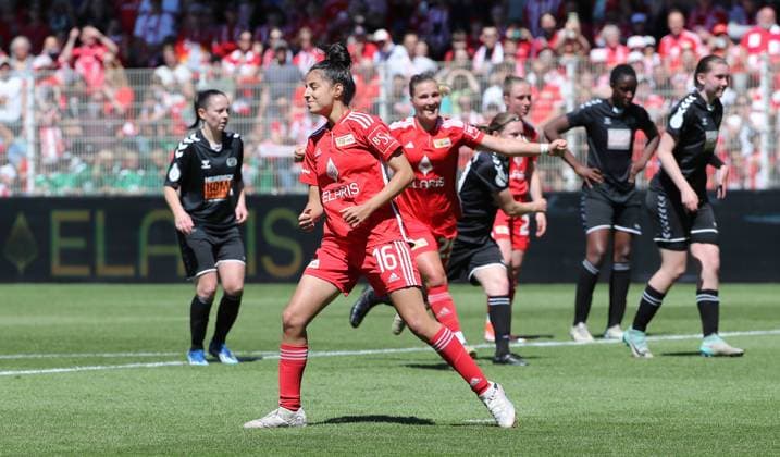 Sarah Abu Sabbah jubelt nach 2:0 mit Dina Orschmann Freude Emotion Jubel Fußball Fussball Regionalliga Damen Relegation zur 2.Bundesliga DFL Saison 2023 2024 09.06.2024 1.FC Union Berlin FCU vs. SV Henstedt-Ulzburg DFL regulations prohibit any use of photographs as image sequences and or quasi-video.