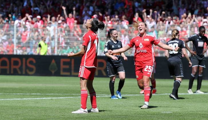 Sarah Abu Sabbah jubelt nach 2:0 mit Dina Orschmann Freude Emotion Jubel Fußball Fussball Regionalliga Damen Relegation zur 2.Bundesliga DFL Saison 2023 2024 09.06.2024 1.FC Union Berlin FCU vs. SV Henstedt-Ulzburg DFL regulations prohibit any use of photographs as image sequences and or quasi-video.
