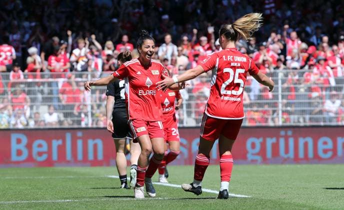 Sarah Abu Sabbah jubelt nach 5:0 mit Dina Orschmann Freude Emotion Jubel Fußball Fussball Regionalliga Damen Relegation zur 2.Bundesliga DFL Saison 2023 2024 09.06.2024 1.FC Union Berlin FCU vs. SV Henstedt-Ulzburg DFL regulations prohibit any use of photographs as image sequences and or quasi-video.