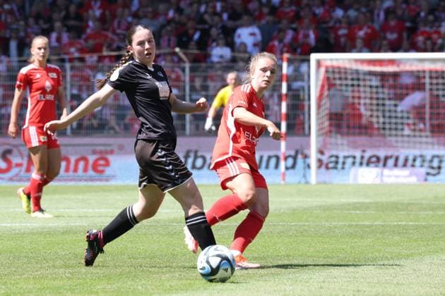 DEU, Region, Frauen, 1.FC Union vs. Henstedt-Ulzburg, 09.06.2024, Stadion Alte Foersterei, Berlin, DEU, Region, Frauen, 1.FC Union vs. Henstedt-Ulzburg, im Bild: Charleen Niesler (1.FC Union Berlin 18), Friederike Amelie Nagorny (Henstedt-Ulzburg 24) DFL - regulations prohibit any use of Photographs as image sequences and or quasi-video Foto: Juergen Engler nordphoto GmbH
