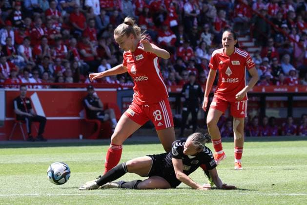 DEU, Region, Frauen, 1.FC Union vs. Henstedt-Ulzburg, 09.06.2024, Stadion Alte Foersterei, Berlin, DEU, Region, Frauen, 1.FC Union vs. Henstedt-Ulzburg, im Bild: Charleen Niesler (1.FC Union Berlin 18), Friederike Amelie Nagorny (Henstedt-Ulzburg 24) DFL - regulations prohibit any use of Photographs as image sequences and or quasi-video Foto: Juergen Engler nordphoto GmbH