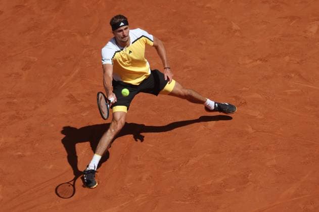 ROLAND GARROS PHOTOPQR LE PARISIEN Le Parisien Arnaud Journois ; PARIS ; 09 06 2024 ; TENNIS , ROLAND GARROS 2024 , SIMPLE MESSIEURS , COURT PHILIPPE CHATRIER 09 06 2024 FINALE CARLOS ALCARAZ vs ALEXANDER ZVEREV PHOTO LE PARISIEN ARNAUD JOURNOIS French Tennis Open in Roland Garros in Paris on June 9, 2024