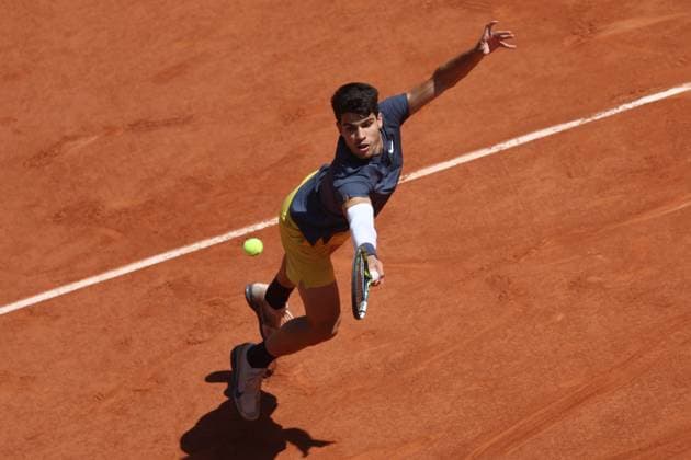 ROLAND GARROS PHOTOPQR LE PARISIEN Le Parisien Arnaud Journois ; PARIS ; 09 06 2024 ; TENNIS , ROLAND GARROS 2024 , SIMPLE MESSIEURS , COURT PHILIPPE CHATRIER 09 06 2024 FINALE CARLOS ALCARAZ vs ALEXANDER ZVEREV PHOTO LE PARISIEN ARNAUD JOURNOIS French Tennis Open in Roland Garros in Paris on June 9, 2024