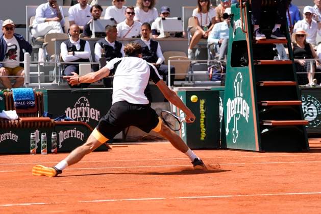 Alexander Zverev TENNIS : Roland Garros 2024 - Paris - 09 06 2024 GlennGervot Panoramic 