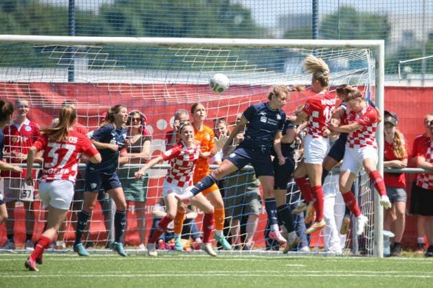 09.06.2024, xusrbx, Fussball 2.Bundesliga Relegation, FSV Mainz 05 Damen - VfL Bochum Damen emspor, v.l.: Tor durch, Jana Meierfrankenfeld (1.FSV Mainz, 18), zum 1:0 fuer Mainz 05, (DFL DFB REGULATIONS PROHIBIT ANY USE OF PHOTOGRAPHS as IMAGE SEQUENCES and or QUASI-VIDEO) Mainz