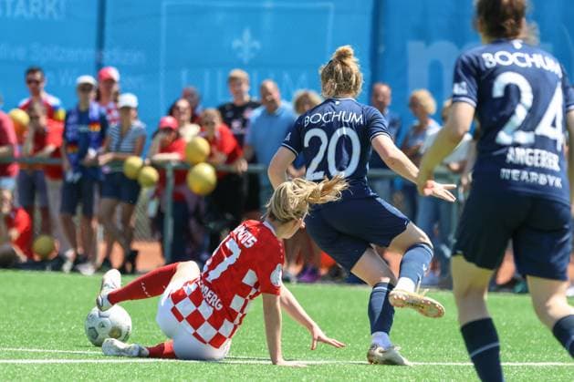 09.06.2024, xusrbx, Fussball 2.Bundesliga Relegation, FSV Mainz 05 Damen - VfL Bochum Damen emspor, v.l.: Michelle Reifenberg (1.FSV Mainz, 17), Amelie Foelsing (VfL Bochum, 20), (DFL DFB REGULATIONS PROHIBIT ANY USE OF PHOTOGRAPHS as IMAGE SEQUENCES and or QUASI-VIDEO) Mainz